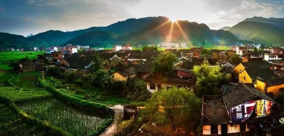 风水师傅透露:老人过世安葬在这些风水附近,