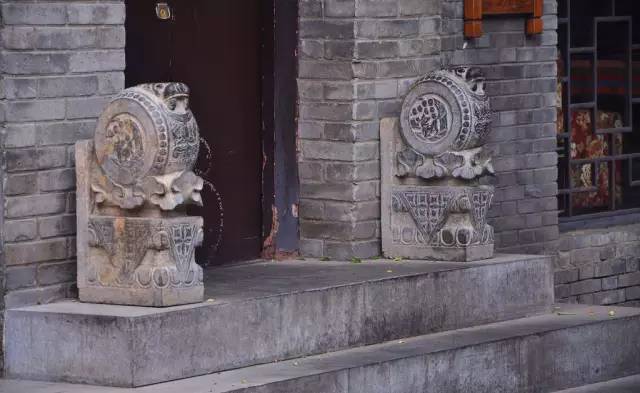 设计丨中国古建之美:门、门墩、门环、门钉、斗拱、飞檐、屋顶、马头墙