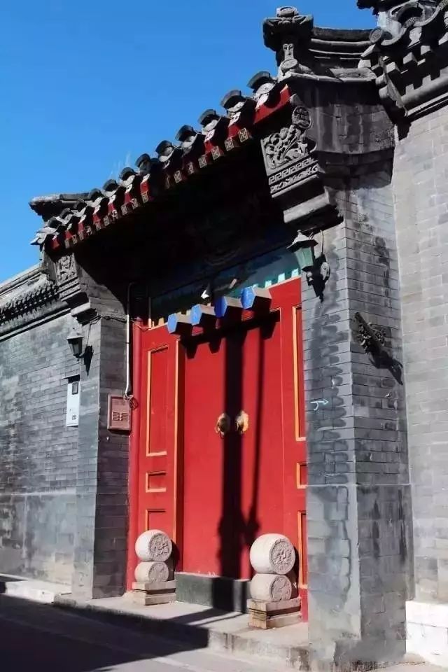 设计丨中国古建之美:门、门墩、门环、门钉、斗拱、飞檐、屋顶、马头墙