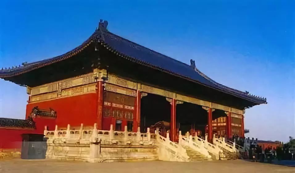 设计丨中国古建之美:门、门墩、门环、门钉、斗拱、飞檐、屋顶、马头墙