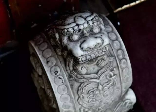 设计丨中国古建之美:门、门墩、门环、门钉、斗拱、飞檐、屋顶、马头墙