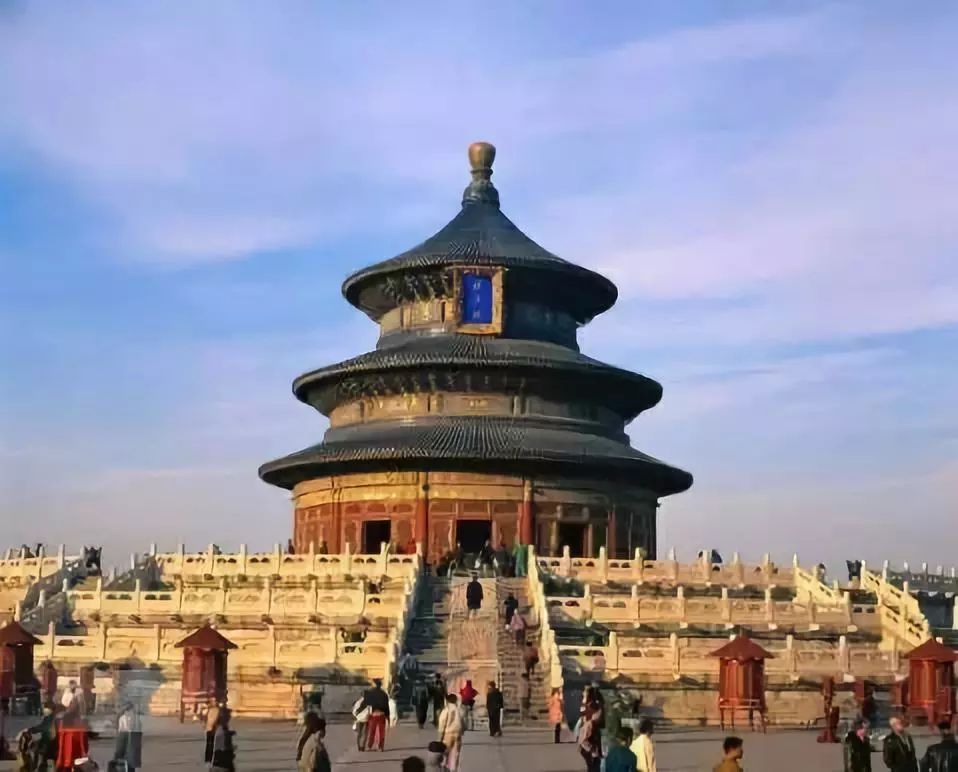 设计丨中国古建之美:门、门墩、门环、门钉、斗拱、飞檐、屋顶、马头墙