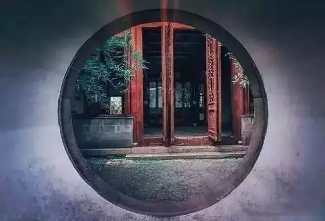 设计丨中国古建之美:门、门墩、门环、门钉、斗拱、飞檐、屋顶、马头墙