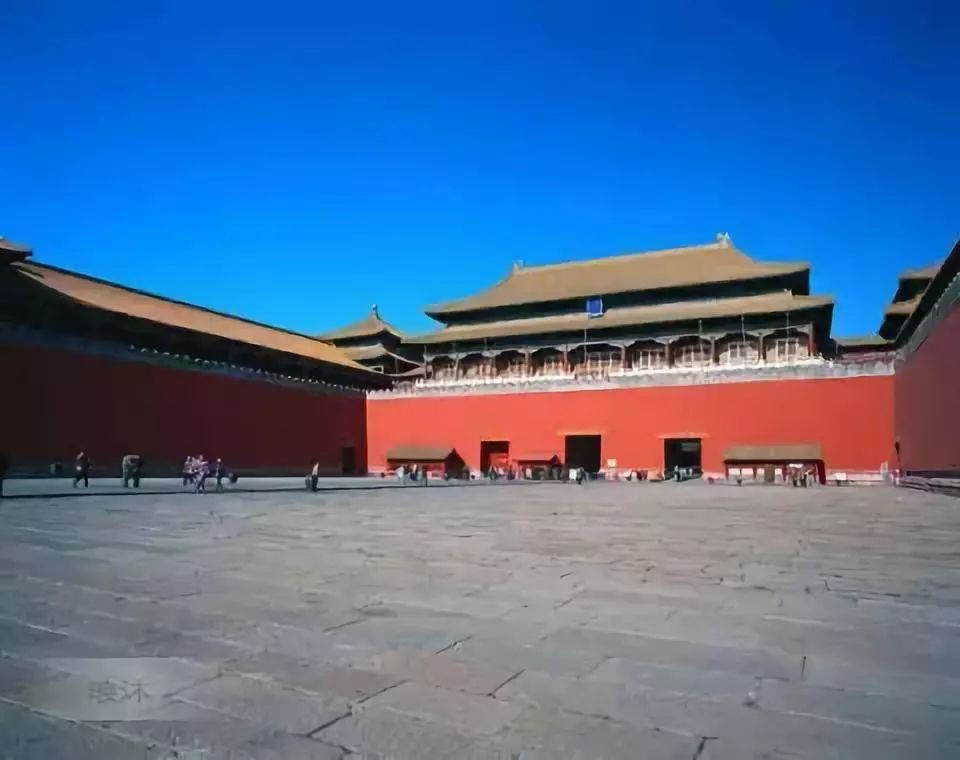 设计丨中国古建之美:门、门墩、门环、门钉、斗拱、飞檐、屋顶、马头墙
