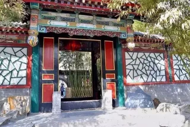 设计丨中国古建之美:门、门墩、门环、门钉、斗拱、飞檐、屋顶、马头墙