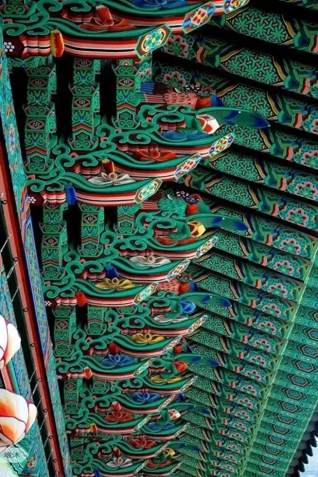 设计丨中国古建之美:门、门墩、门环、门钉、斗拱、飞檐、屋顶、马头墙