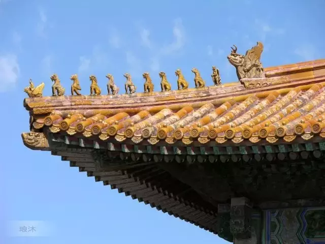 设计丨中国古建之美:门、门墩、门环、门钉、斗拱、飞檐、屋顶、马头墙