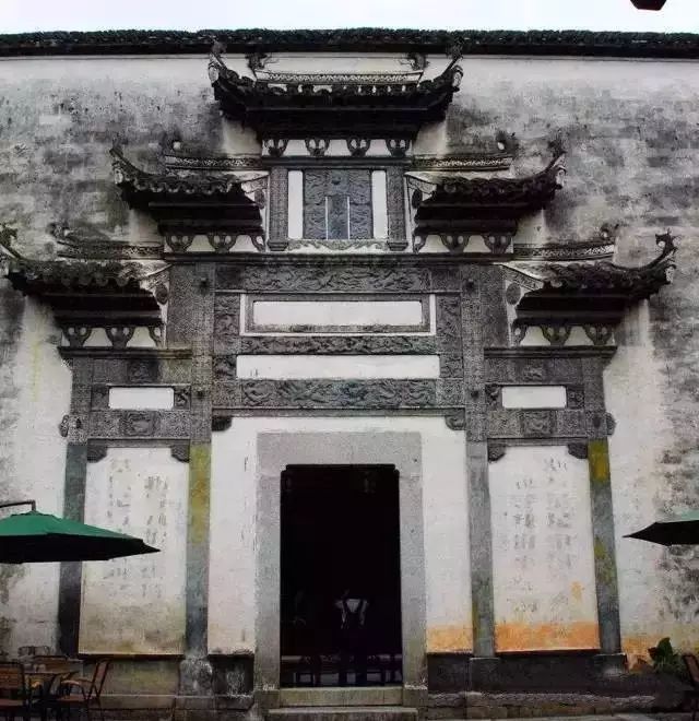 设计丨中国古建之美:门、门墩、门环、门钉、斗拱、飞檐、屋顶、马头墙