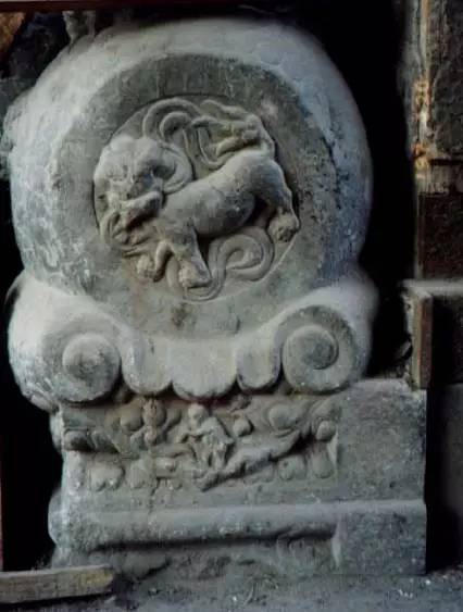 设计丨中国古建之美:门、门墩、门环、门钉、斗拱、飞檐、屋顶、马头墙