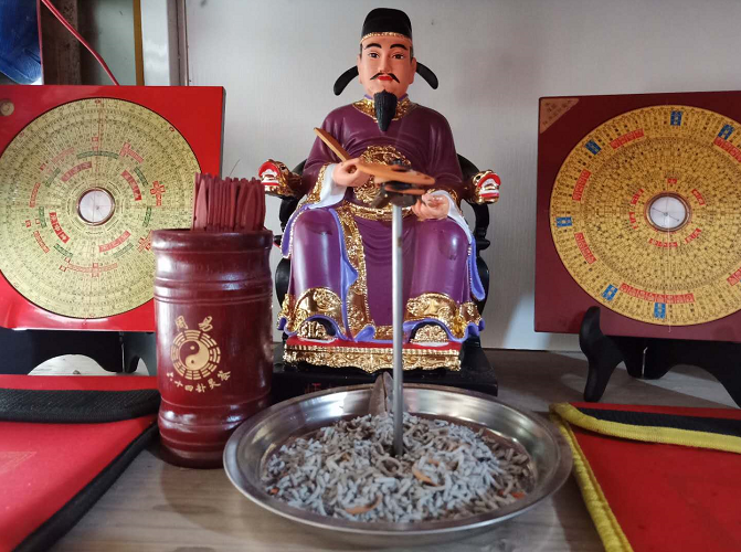 1562767085111562.png 杨公神像.png