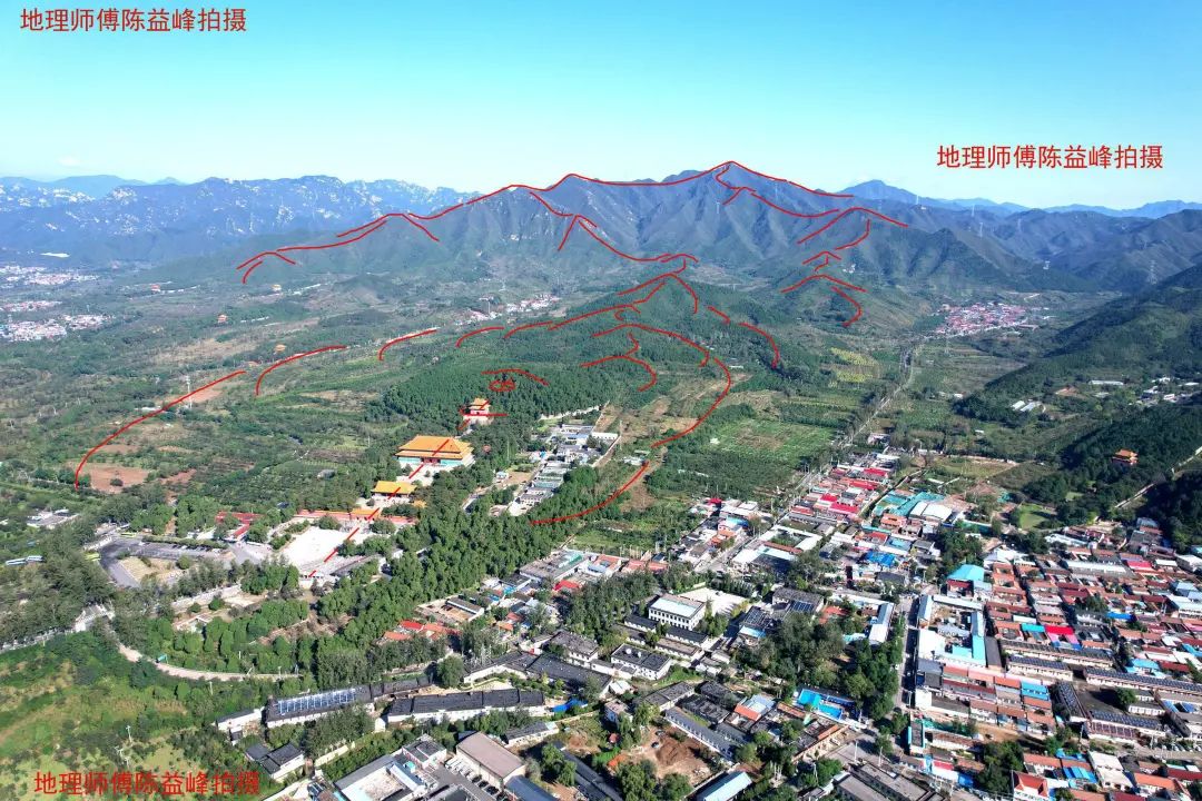 1636812345559398.jpeg 图片