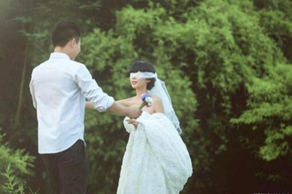 如何从八字中看配偶的长相特点 如何从八字中看配偶的长相特点